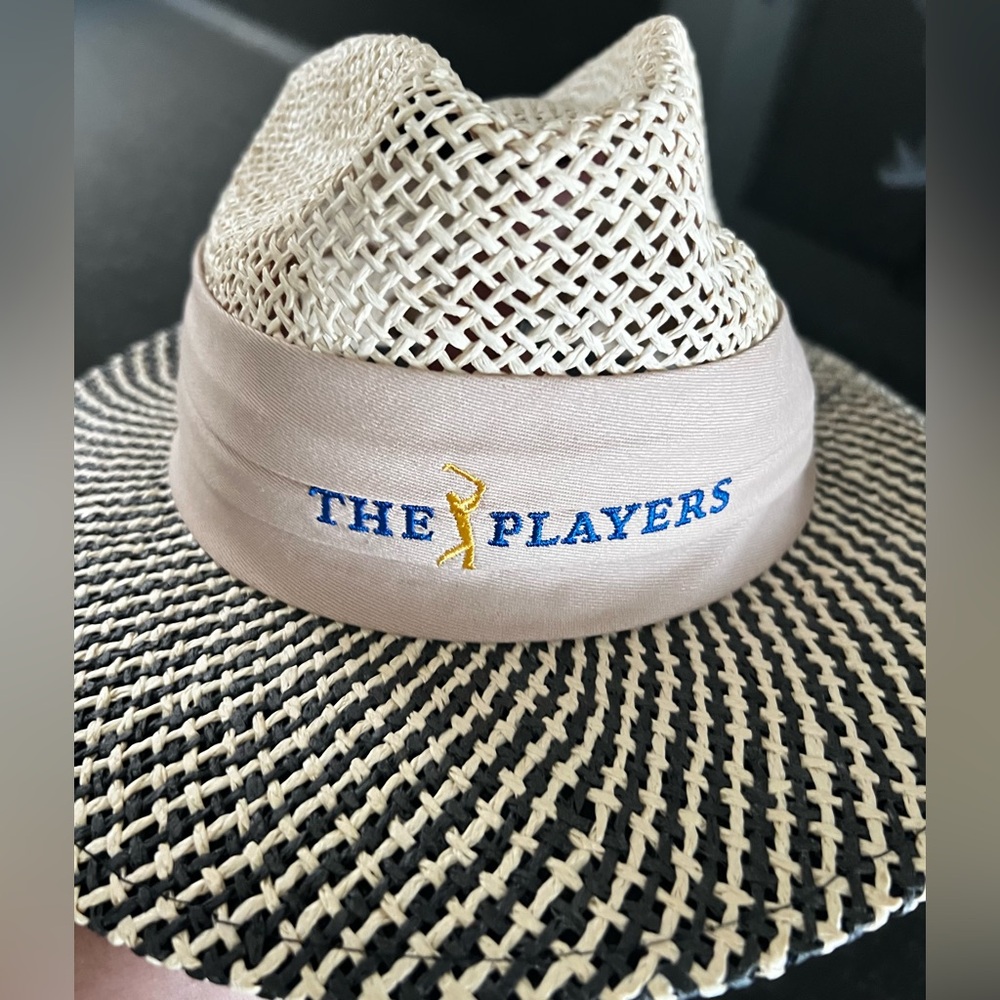 Straw hat with tan and black